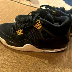 COPY - Nike Jordan 4 Retro Royalty